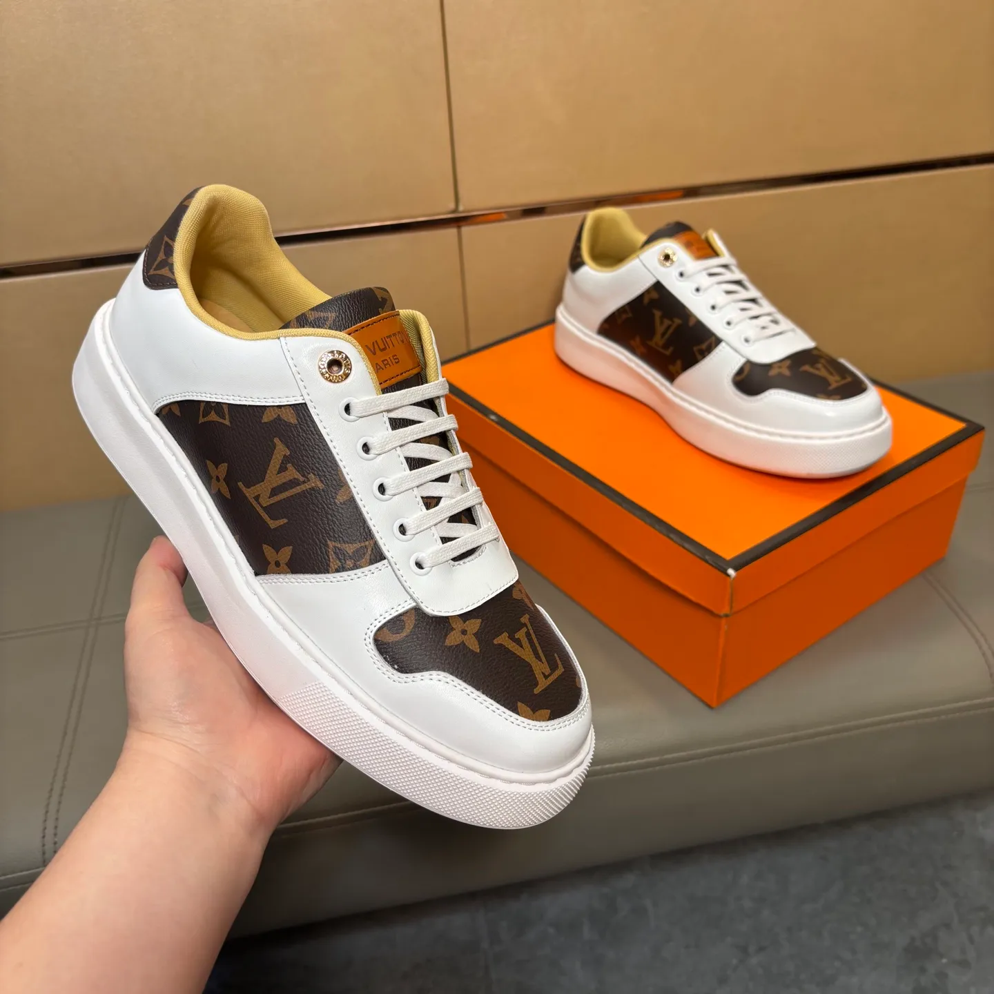 Men's shoes P400 🔆🔆👉【LV Louis Vuitton】The latest men's casual and fashionable men's shoes👟Best for all seasons💥Simple and elegant style, exclusive for trendy men, unique latest brand elements👑High-quality imported printed leather upper + cowhide, pigskin feet, fashionable and generous✅wear-resistant rubber outsole! Actual shooting🎬38-44